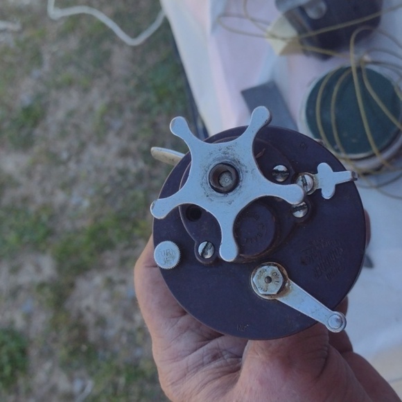 Penn Squidder No 140 Vintage Silver Fishing Reel - Picture 3 of 4